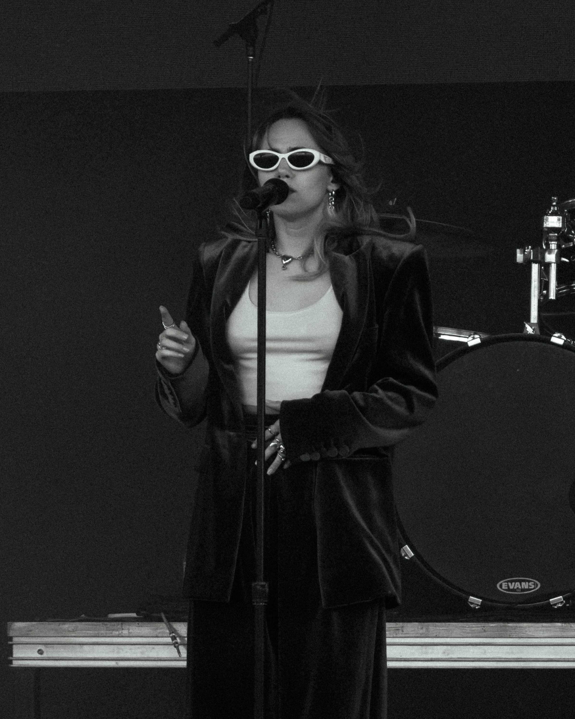 Suki Waterhouse All Things Go 2023